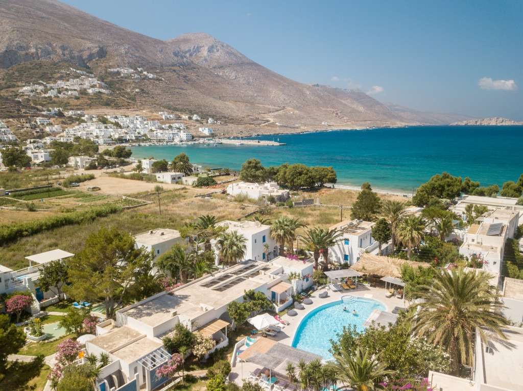 Retreat venue on Amorgos island for yoga and writing retreats